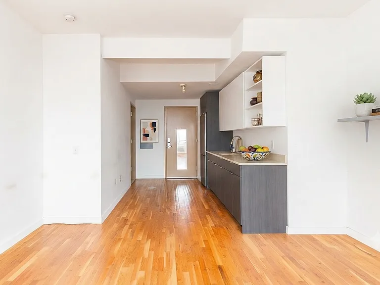 186 Noll St #5F — Photo 4