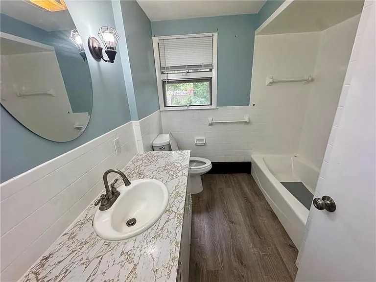 75 Hobson Ave — Photo 5