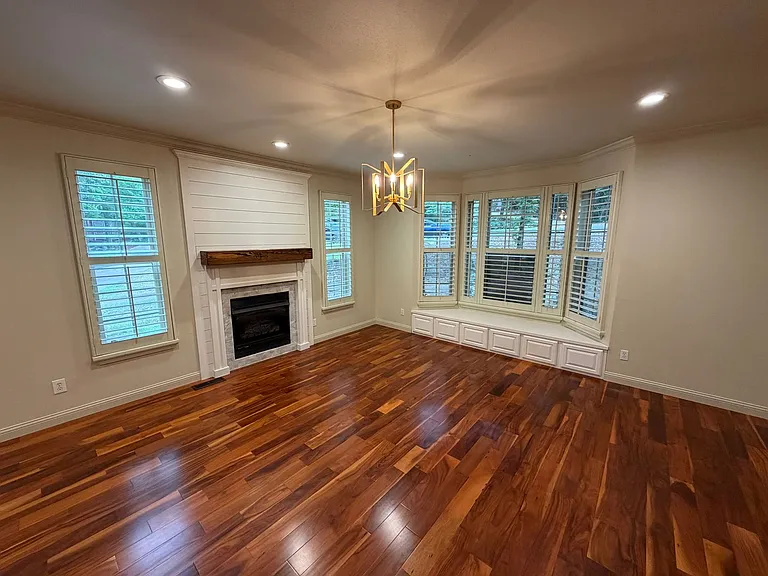 3121 N Tartan Way — Photo 2