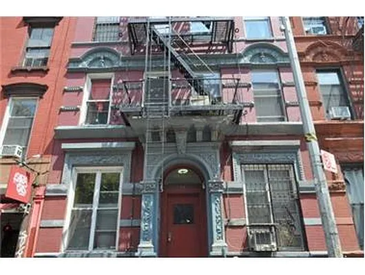 Rented by Douglas Elliman | media 27