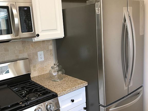 5th image of 119 Ximeno Ave #4