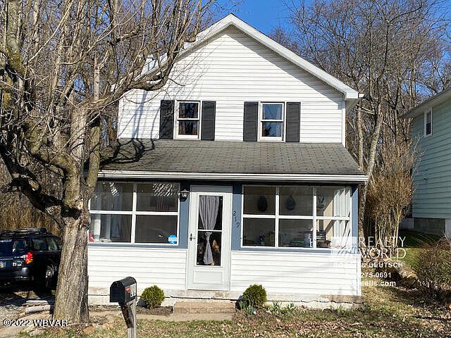1st image of 219 Brown St S