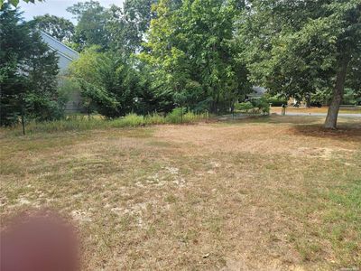 8 Stonewood Lane, Hampton Bays, NY, 11946