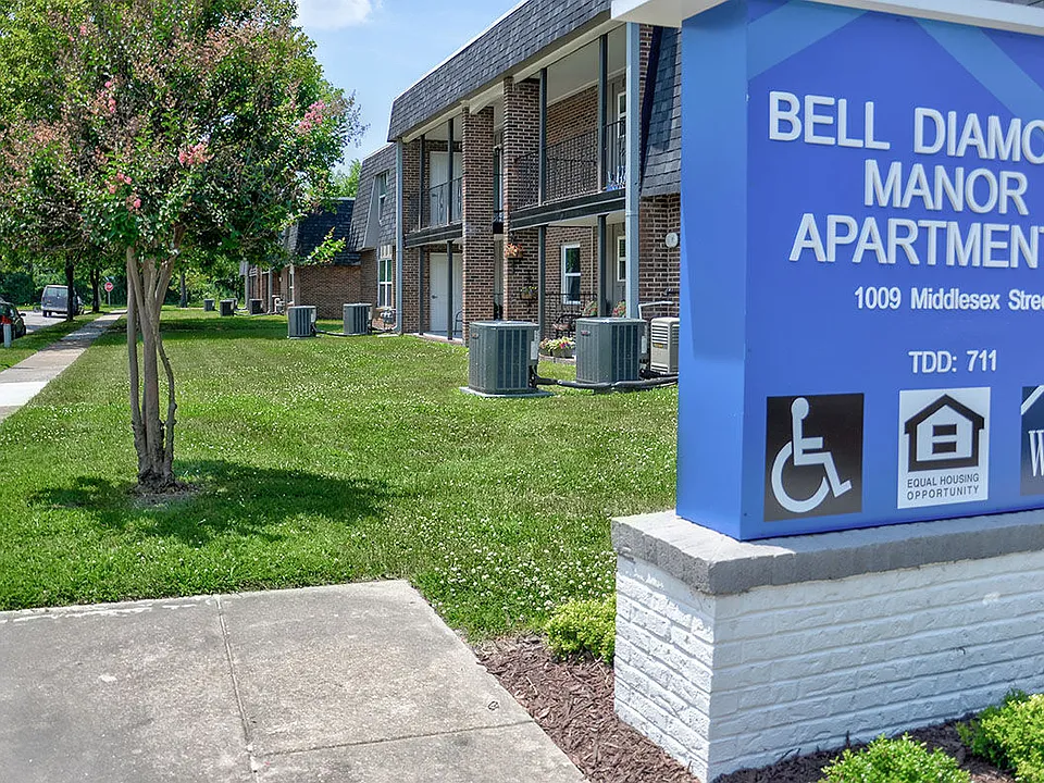 Bell Diamond Manor