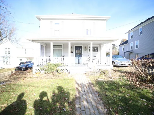 870 W Main St, Platteville, WI 53818