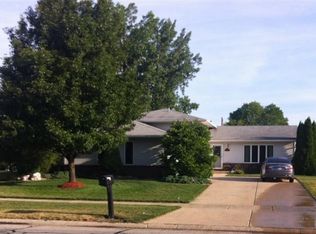 1430 W Pine St, Griffith, IN 46319