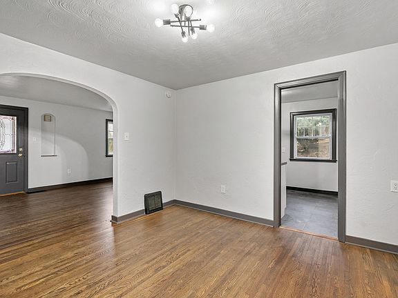 5th image of 339 Orin St