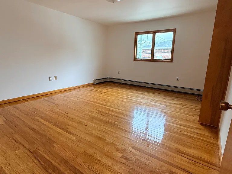 46 Gaston Ave — Photo 10