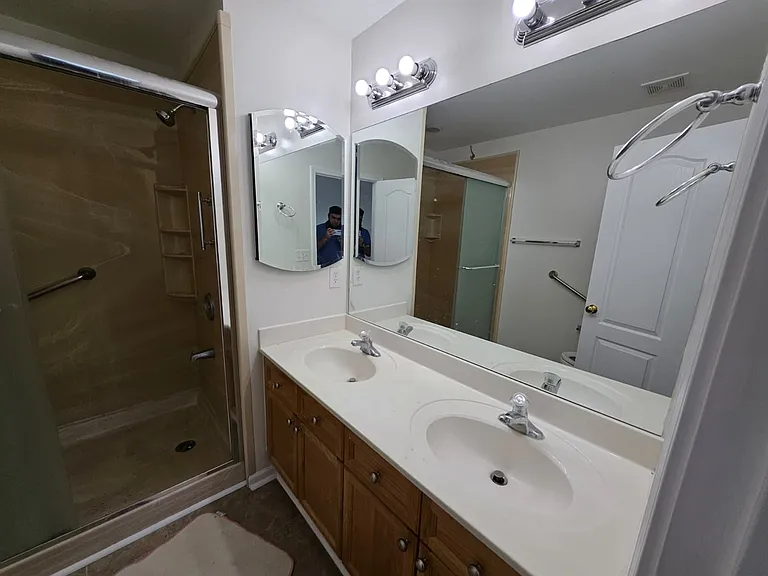 2369 Suwanee Pointe Dr — Photo 16