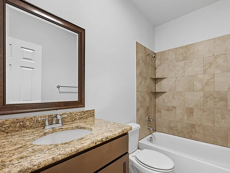 2911 Marshall St — Photo 16