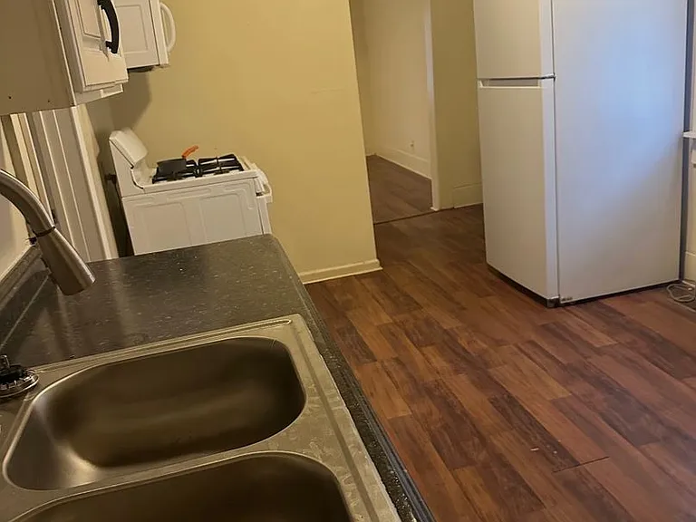 305 Ridgeway Ave — Photo 5