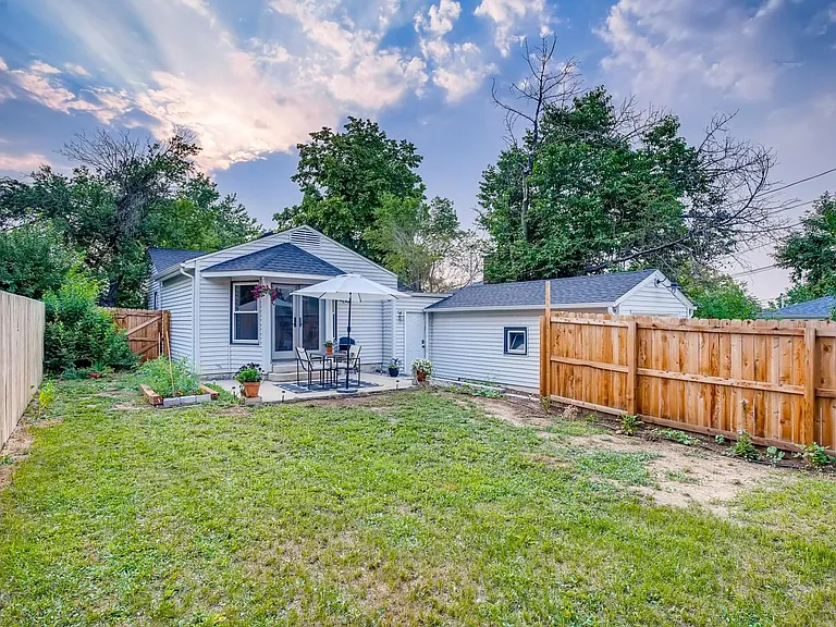 3440 Benton St — Photo 26