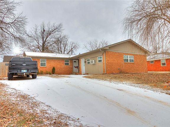 5th image of 1303 Charles Dr