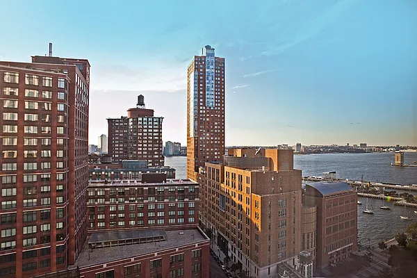 Rented by BLU Real Estate | media 52