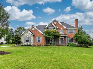 7690 Pond Brook Ln, Macedonia, OH 44056