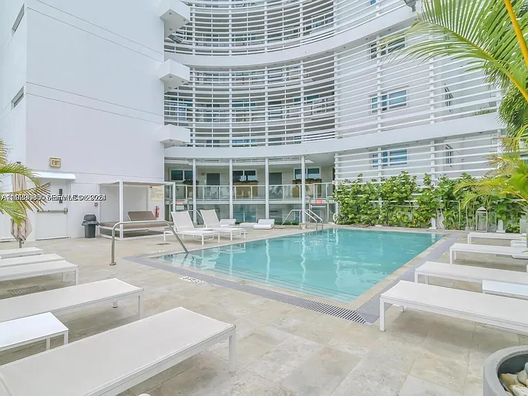 9821 E Bay Harbor Dr #503 — Photo 40