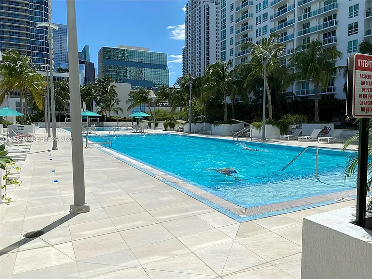 881 Ocean Dr #10D — Photo 14