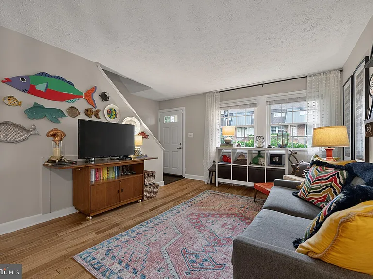 150 S Virginia Ave #34 — Photo 10