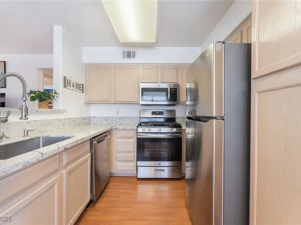 5259 Caspian Springs Dr Unit 204, Las Vegas, NV 89120