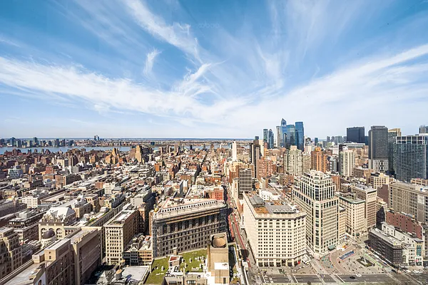 Rented by Douglas Elliman | media 15