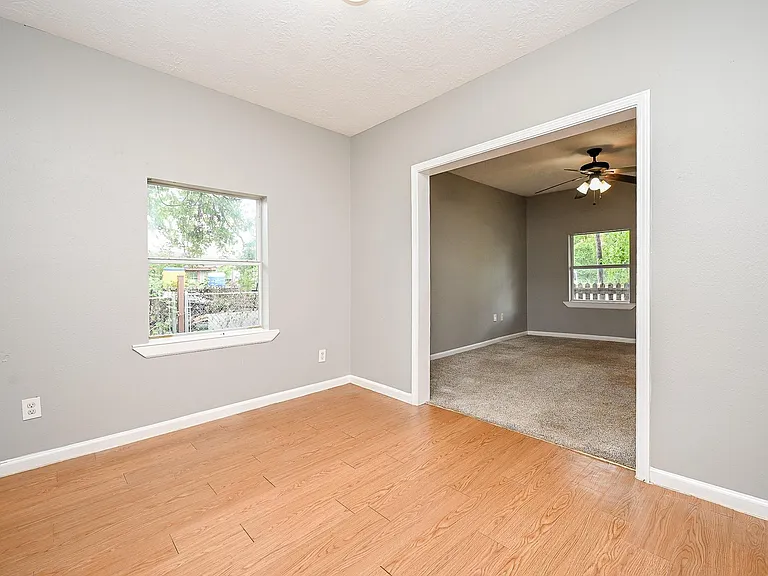 8007 Carver Rd — Photo 8