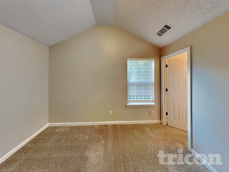 4430 Reserve Hill Xing — Photo 11