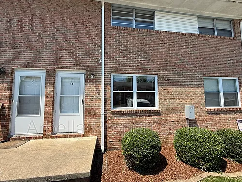 1404 Bloomingdale Rd #A4 Photo 1