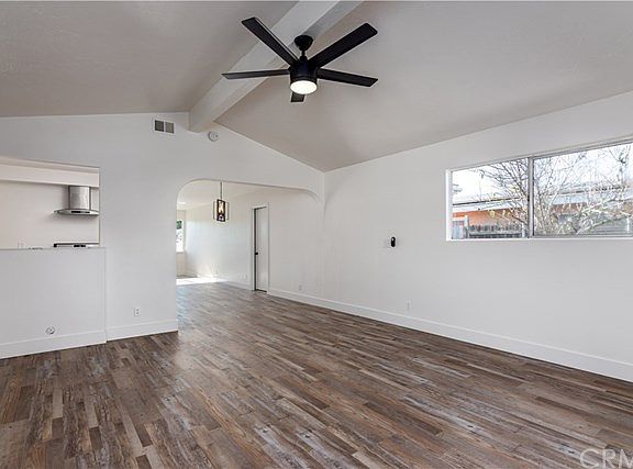 3rd image of 603 W Orchard St