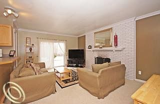 5th image of 5987 Beaufort Dr