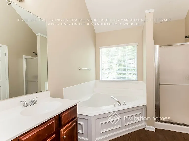 2429 Napa Valley Dr — Photo 15