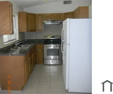 3044 Lecanto St — Photo 6