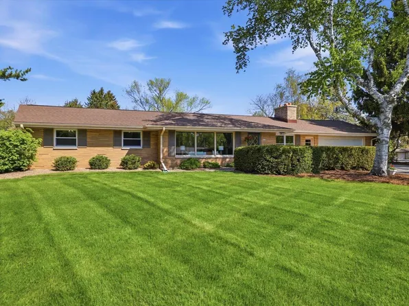 4054 Maple Grove DRIVE, Hubertus, WI 53033