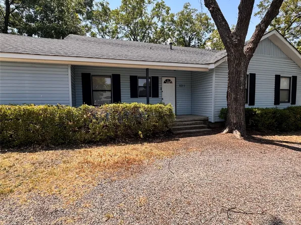 1011 W Taliaferro St, Madill, OK 73446