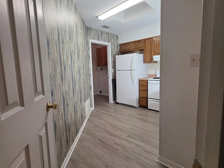 8 Viking Dr NW #C — Photo 19