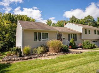 111 Warren Rd, Park Ridge, NJ 07656