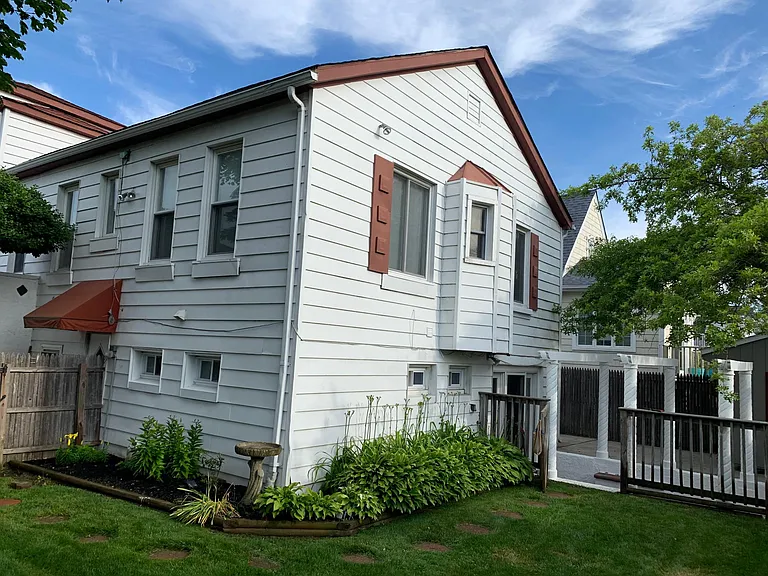 94 Brookline Ave — Photo 4
