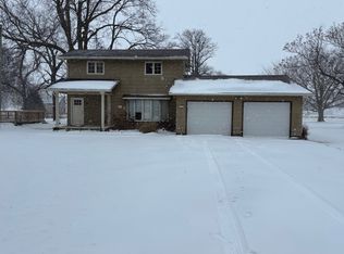 442 W Koplin Ave, Cissna Park, IL 60924