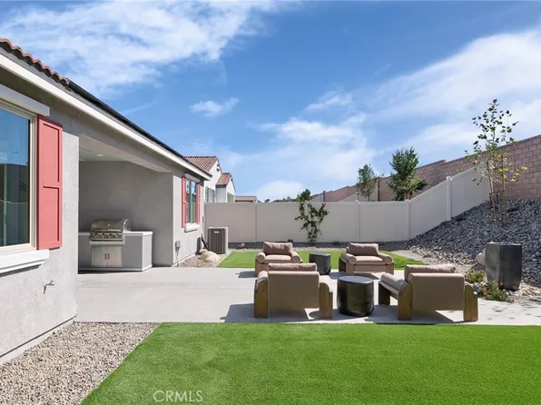 25202 Banded Hills Dr, Menifee, CA 92585