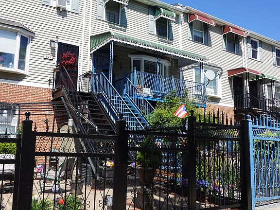 2nd image of 603 E 140th St