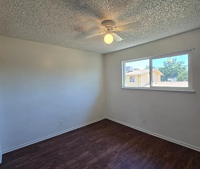 4431 E Hedges Ave #D — Photo 7