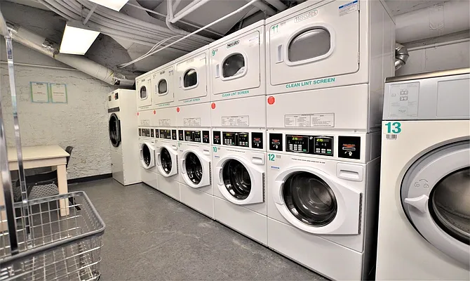 Rented by Manhattan Realty Group | media 16