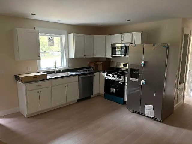 2 bed, 840 sqft, $1,700 — Photo 2