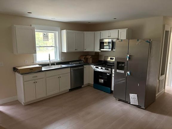 2nd image of 575 Main St #1