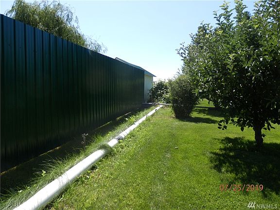 4th image of 4407 Road L NE
