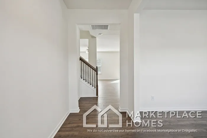 2962 Berna Way — Photo 7