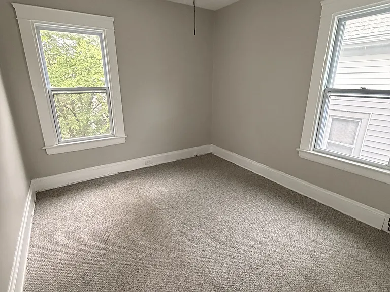15619 School Ave — Photo 14
