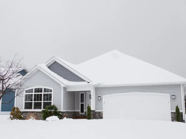 210 Market Pl, Benton Harbor, MI 49022