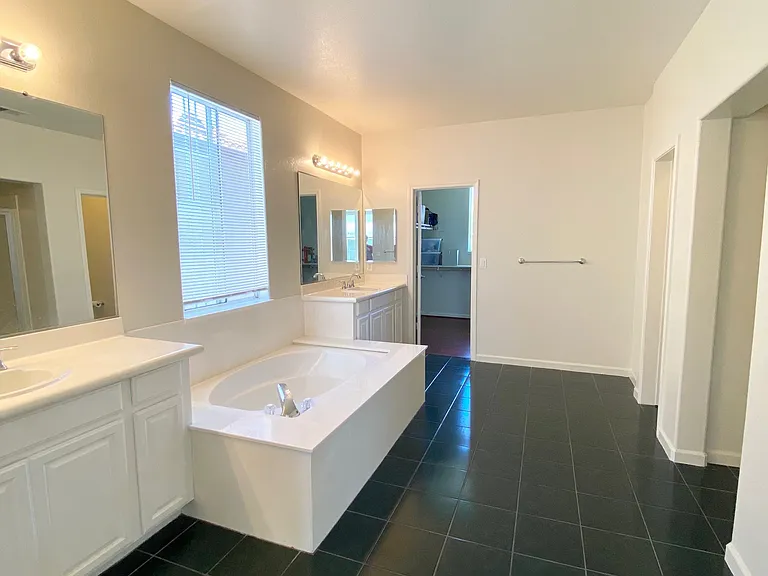 919 McBride Loop — Photo 10