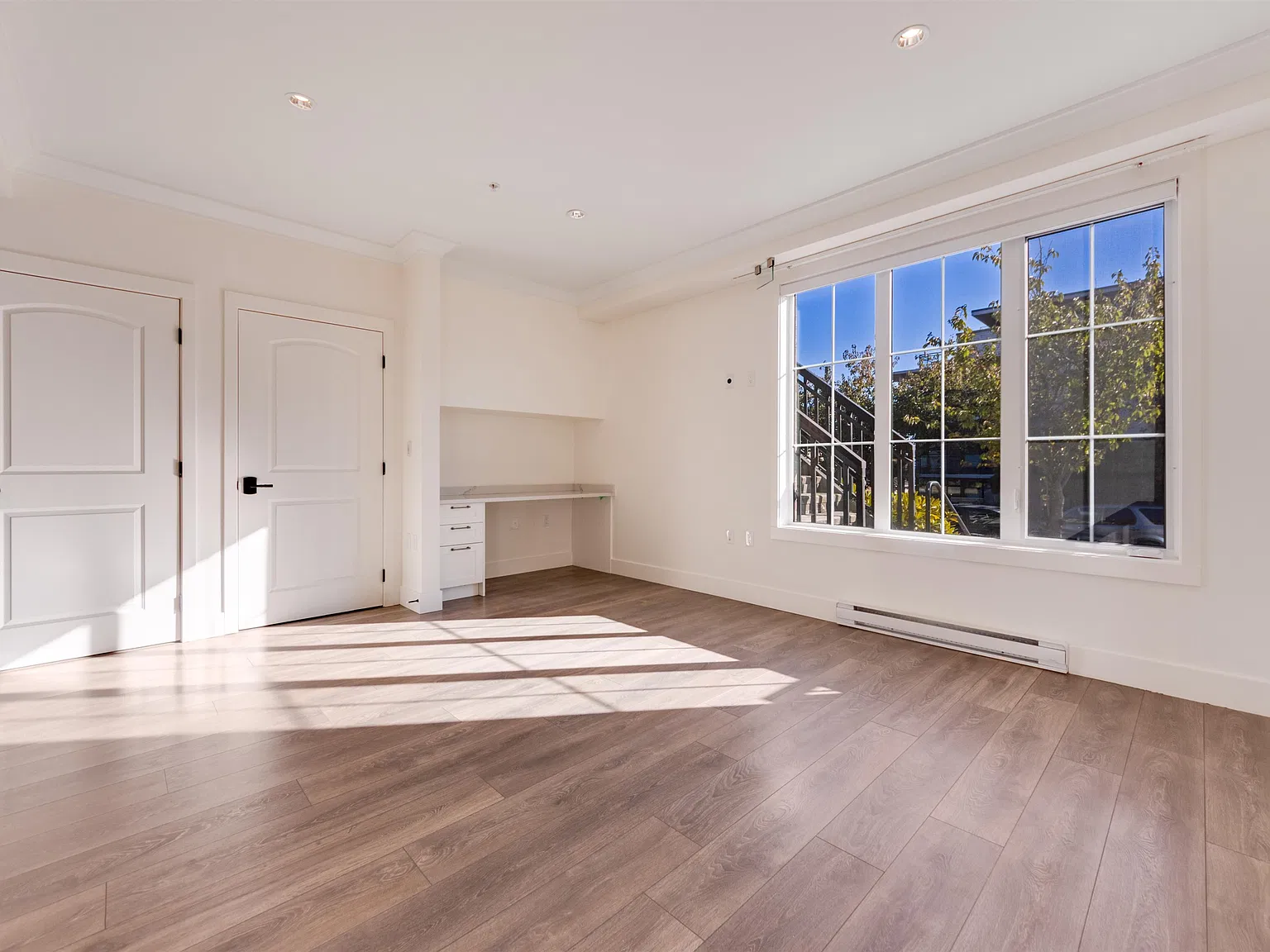 1 bed, 834 sqft, $2,400 — Photo 4