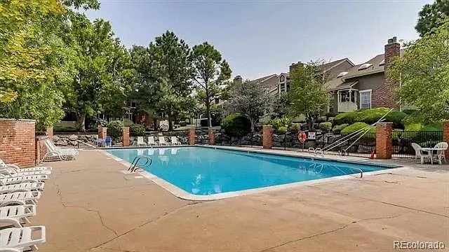 2041 S Helena St #C — Photo 11